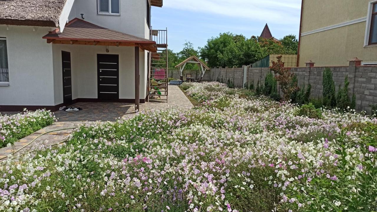 Hotel Eco House Chornomorsk Exterior foto